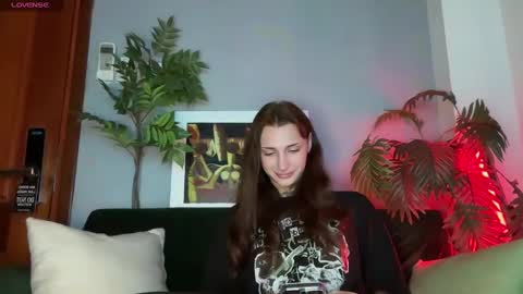 Snapshot of barbie_bi chatting on 02-03-25, 11:53 My name is Molly. Please say hello I like talking to you. If you have any wishes or obscene desires please use the tip menu online show from 02-03-25, 11:53