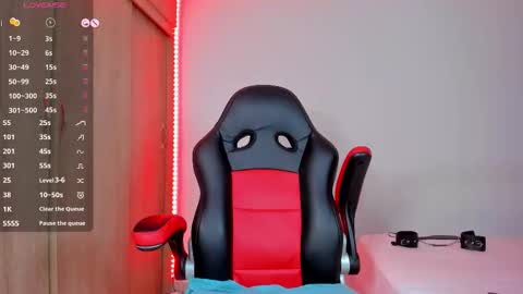 Snapshot of barbie_ebony_ chatting on 03-08-26, 02:04 Nicolle online show from 03-08-26, 02:04