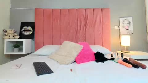 Barbie lorens online show from 08-04-26, 12:52
