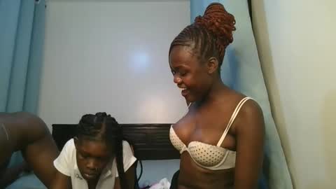 queen online show from 11-21-25, 11:47