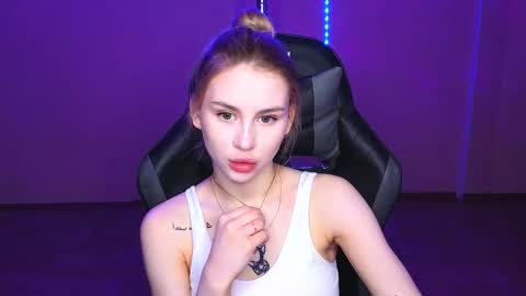 Eva online show from 03-04-25, 01:17