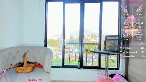 Snapshot of barbiefoxx chatting on 01-20-25, 10:15 Barbiefoxx online show from 01-20-25, 10:15