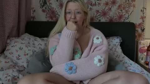 barbiegirl966 online show from 03-03-26, 09:59