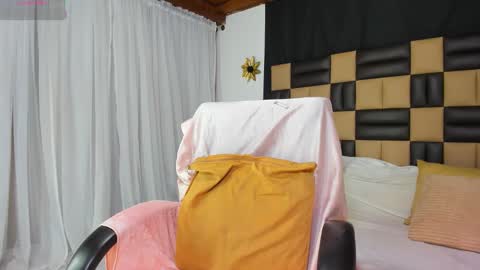Snapshot of barbiekano chatting on 10-17-25, 11:51 barbiekano online show from 10-17-25, 11:51