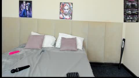 Snapshot of barbiemuscle1 chatting on 12-09-24, 03:50 Barbie online show from 12-09-24, 03:50