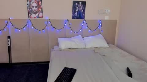 Snapshot of barbiemuscle1 chatting on 11-08-25, 02:50 Barbie online show from 11-08-25, 02:50