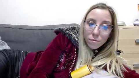 Lena online show from 03-16-26, 06:34