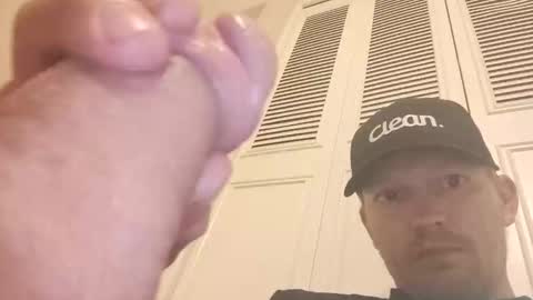 Snapshot of barniemay1 chatting on 10-23-25, 02:22 barniemay1 online show from 10-23-25, 02:22