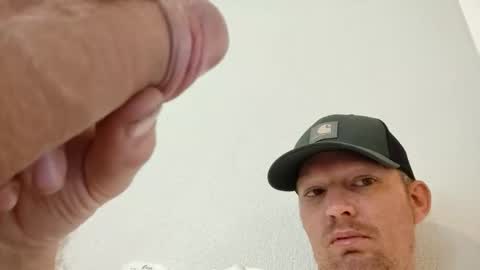 Snapshot of barniemay1 chatting on 12-15-25, 04:00 barniemay1 online show from 12-15-25, 04:00