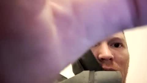 Snapshot of barniemay1 chatting on 12-19-25, 11:39 barniemay1 online show from 12-19-25, 11:39