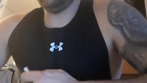 Snapshot of barrias23 chatting on 12-22-25, 05:10 barrias23 online show from 12-22-25, 05:10