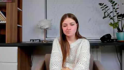 Elise online show from 12-02-25, 01:22