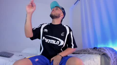 Bruce  online show from 01-08-25, 05:05