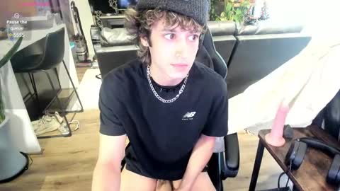 Snapshot of bashful4200 chatting on 02-09-25, 10:32 ryan online show from 02-09-25, 10:32