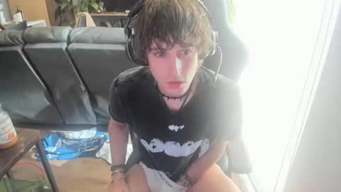 Snapshot of bashful4200 chatting on 03-08-26, 09:40 ryan online show from 03-08-26, 09:40