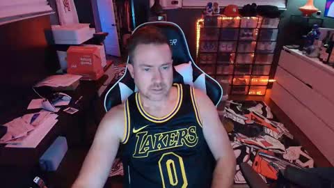 Snapshot of basketballjerseygang chatting on 02-03-26, 05:16 Jordan online show from 02-03-26, 05:16