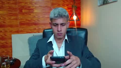 Snapshot of bastiaan_28 chatting on 12-17-24, 11:59 Bastian online show from 12-17-24, 11:59