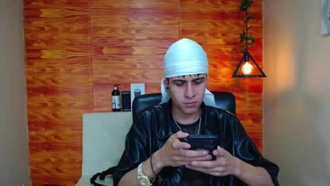 Snapshot of bastiaan_28 chatting on 01-14-25, 02:29 Bastian online show from 01-14-25, 02:29