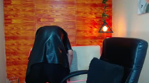 Snapshot of bastiaan_28 chatting on 01-17-25, 01:25 Bastian online show from 01-17-25, 01:25