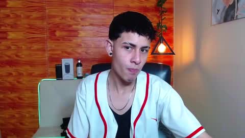 Snapshot of bastiaan_28 chatting on 01-23-25, 03:26 Bastian online show from 01-23-25, 03:26