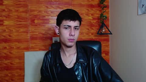 Snapshot of bastiaan_28 chatting on 02-02-25, 04:05 Bastian online show from 02-02-25, 04:05