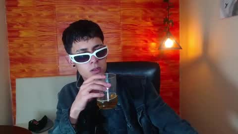 Snapshot of bastiaan_28 chatting on 03-02-25, 09:01 Bastian online show from 03-02-25, 09:01