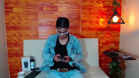 Snapshot of bastiaan_28 chatting on 03-09-25, 05:33 Bastian online show from 03-09-25, 05:33