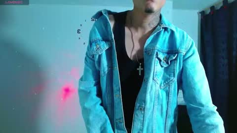 Snapshot of bastiaan_28 chatting on 10-10-25, 11:26 Bastian online show from 10-10-25, 11:26