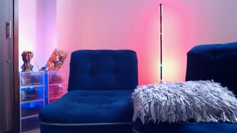 Bastian Independent Model online show from 05-17-26, 12:01
