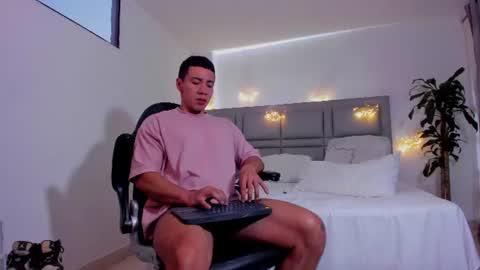 Bastian Independent Model online show from 07-28-26, 11:26