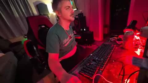 Snapshot of baterboy8687 chatting on 02-07-25, 10:40 baterboy8687 online show from 02-07-25, 10:40