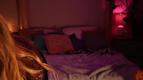 BATTLE BLONDE online show from 09-29-25, 03:33