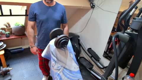 Snapshot of bazzz_8 chatting on 04-16-26, 05:14 bazzz_8 online show from 04-16-26, 05:14