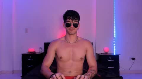 Snapshot of bbbeachboy chatting on 01-13-25, 10:13 Valentino online show from 01-13-25, 10:13