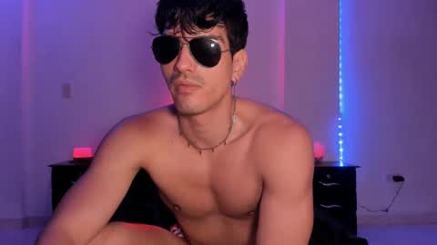 Snapshot of bbbeachboy chatting on 01-14-25, 01:15 Valentino online show from 01-14-25, 01:15