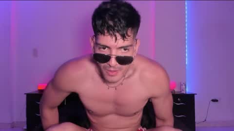 Snapshot of bbbeachboy chatting on 01-27-25, 09:11 Valentino online show from 01-27-25, 09:11