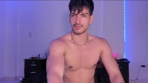 Snapshot of bbbeachboy chatting on 02-12-25, 09:11 Valentino online show from 02-12-25, 09:11