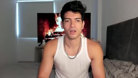 Snapshot of bbbeachboy chatting on 10-15-25, 10:10 Valentino online show from 10-15-25, 10:10