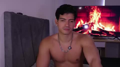 Snapshot of bbbeachboy chatting on 02-20-26, 09:15 Valentino online show from 02-20-26, 09:15