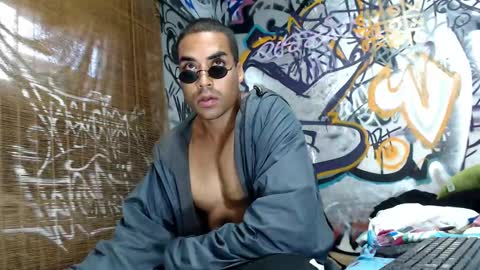 Snapshot of bbc_monster1 chatting on 03-01-25, 03:38 Justin online show from 03-01-25, 03:38