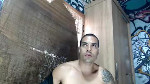 Snapshot of bbc_monster1 chatting on 09-12-25, 09:04 Justin online show from 09-12-25, 09:04