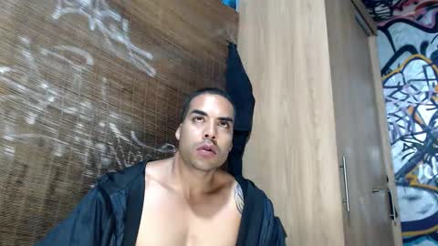 Snapshot of bbc_monster1 chatting on 11-28-25, 11:18 Justin online show from 11-28-25, 11:18