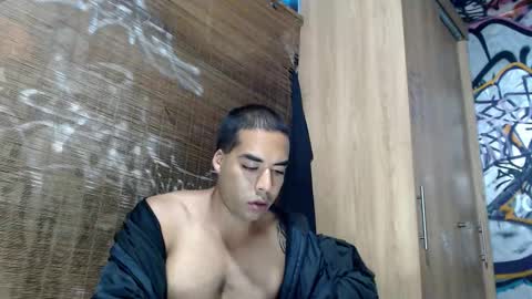 Snapshot of bbc_monster1 chatting on 12-22-25, 11:13 Justin online show from 12-22-25, 11:13