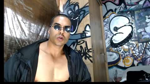 Snapshot of bbc_monster1 chatting on 03-07-26, 03:09 Justin online show from 03-07-26, 03:09