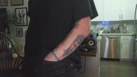 bbcdelux_ online show from 04-19-26, 07:51