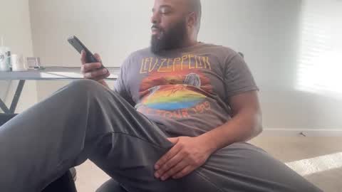 Snapshot of bbcfun44 chatting on 01-14-26, 02:33 Zaddy online show from 01-14-26, 02:33