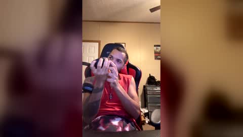 Snapshot of bbctyl17 chatting on 12-19-25, 04:47 BBCTy online show from 12-19-25, 04:47