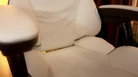 Snapshot of bbgabriellaxx chatting on 12-22-25, 10:45 Gabriella online show from 12-22-25, 10:45