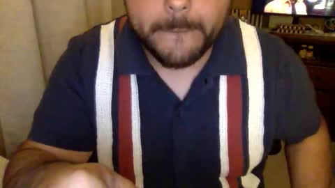 Snapshot of bbry10 chatting on 10-27-25, 02:37 Latino B-Ray online show from 10-27-25, 02:37