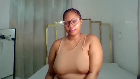 Snapshot of bbw_cherrie chatting on 12-13-24, 01:04 cherrie online show from 12-13-24, 01:04